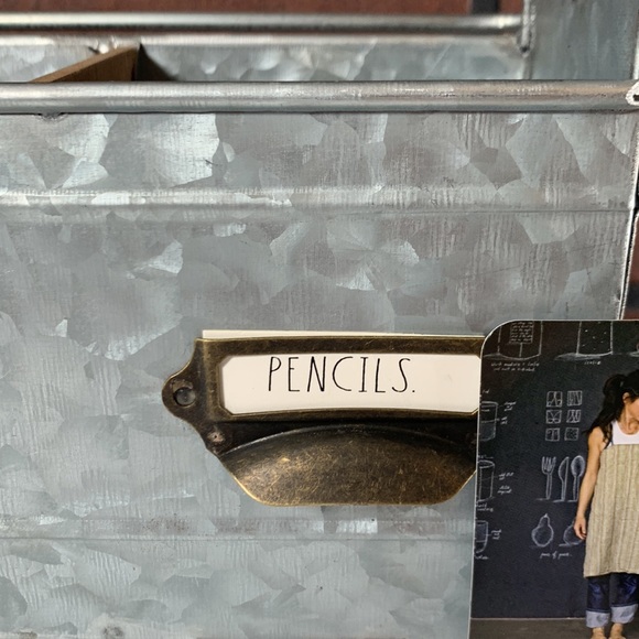 Rae Dunn PENCILS and PENS holder - Picture 3 of 11